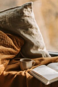 Simple Ways to Create a Cozy Reading Nook at Home